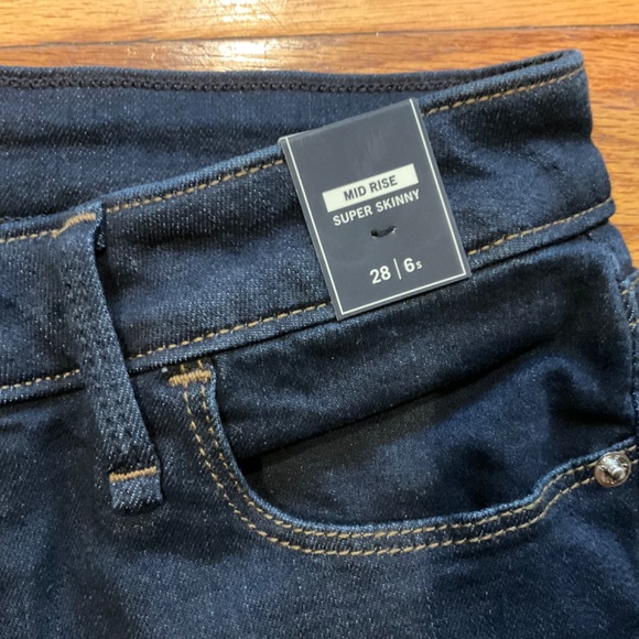 NWT Abercrombie & Fitch Dark Wash Mid Rise Super Skinny Jeans - Picture 4 of 10